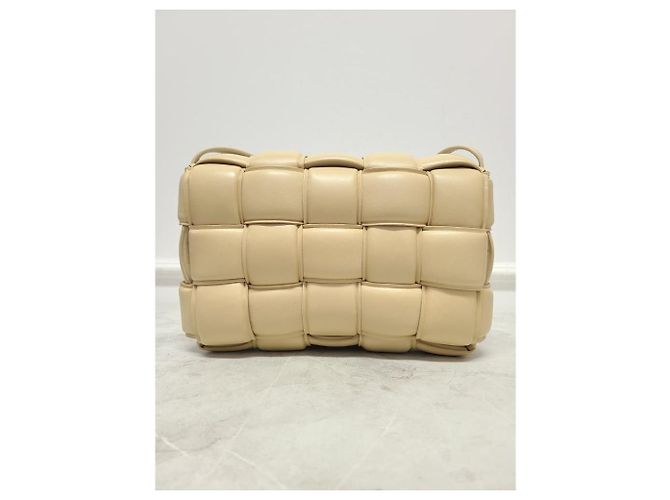 Bottega Veneta Bolsa Cassette acolchoada com trama em dourado Branco - vista 6