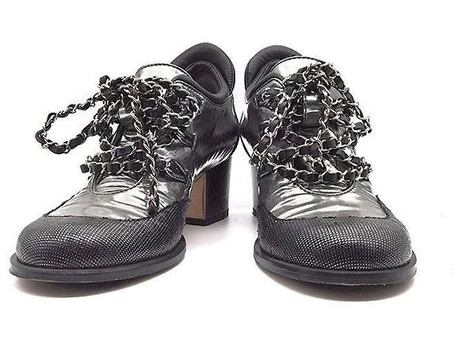 Chanel Scarpe Derby con lacci e catena Argento - vista 2