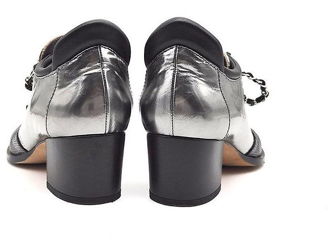 Chanel Scarpe Derby con lacci e catena Argento - vista 5