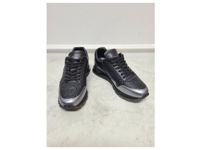 Louis Vuitton Sneakers Runaway in pelle taurillon nera e argento Nero - vista 3