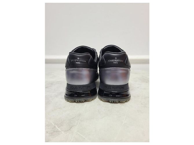 Louis Vuitton Sneakers Runaway in pelle taurillon nera e argento Nero - vista 6