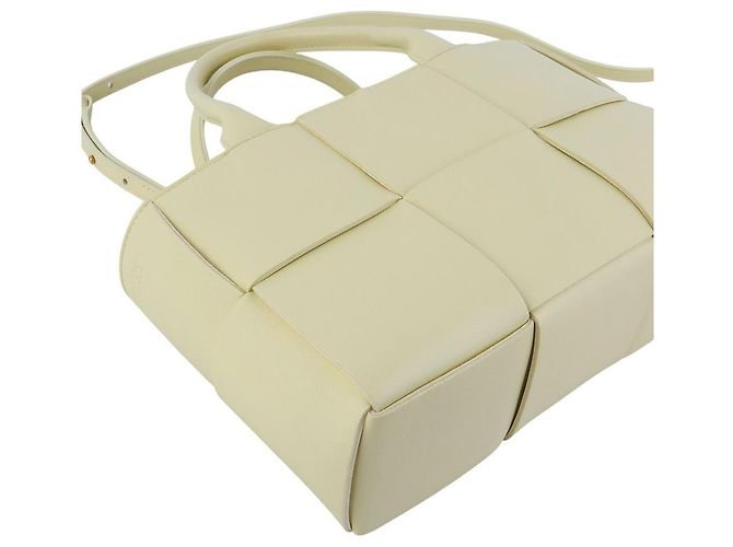 Bottega Veneta Mini Arco Tote Crossbody Golden - Ansicht 5