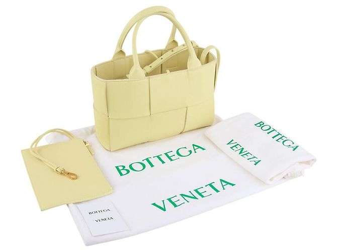 Bottega Veneta Mini Arco Tote Crossbody Golden - Ansicht 8