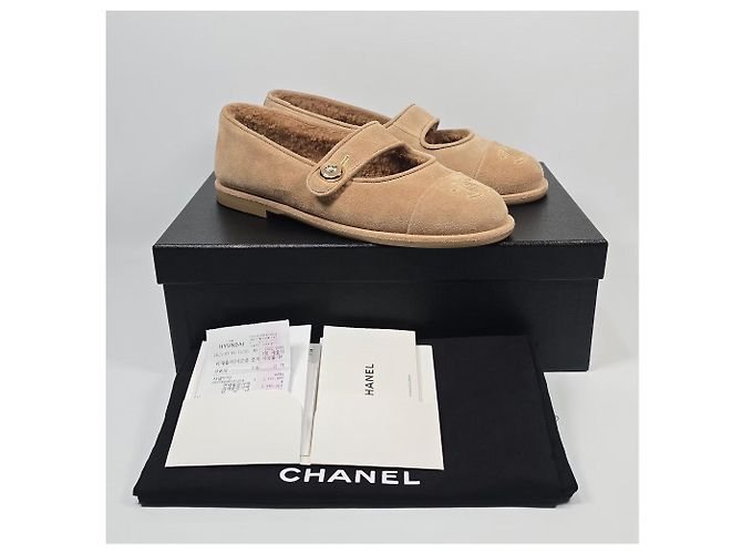 Chanel Scarpe basse Main Jelly in scamosciato e shearling Multicolore - vista 2