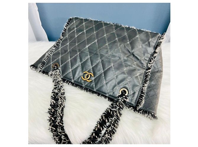 Chanel Borsa Tote in pelle di vitello tweed serie borsa shopper Multicolore - vista 6