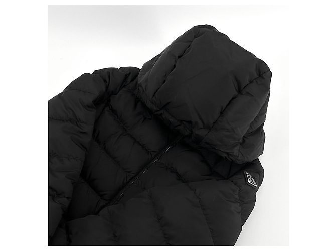 Prada Lange gesteppte Damenjacke aus Re-Nylon mit Triangle-Logo Mehrfarben - Ansicht 7