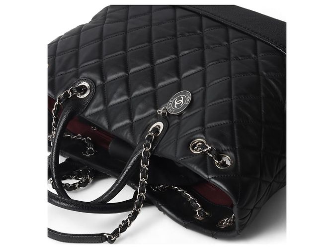 Chanel Shopper Coin in Caviar Trapuntato in Agnello Nero - vista 4