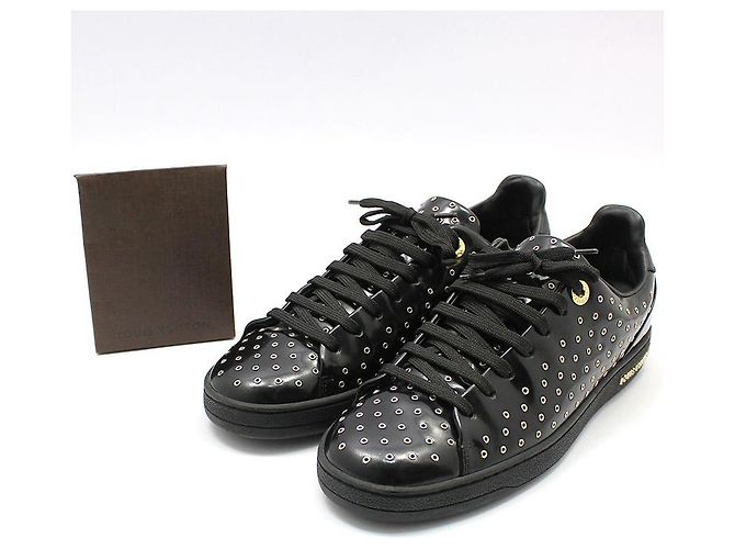 Louis Vuitton Sneakers in vernice nera con occhielli Nero - vista 2
