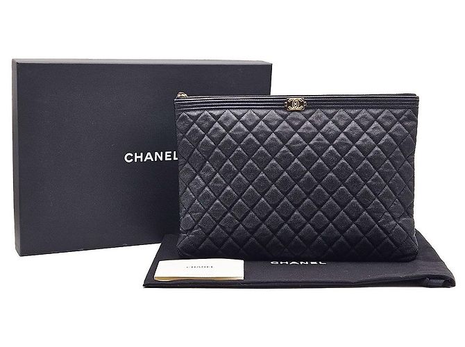 Chanel Pochette Large Boy en Métal Or Champagne Black Caviar Noir - vue 3