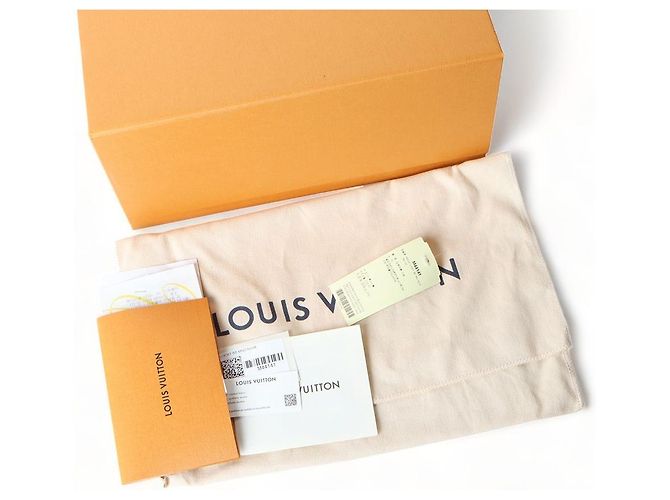 Louis Vuitton Borsa a tracolla Monogram Rocky BB Nero - vista 8
