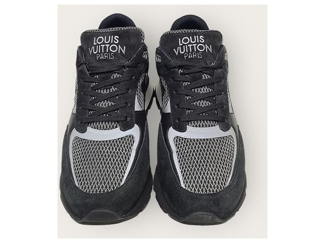 Louis Vuitton Sneakers Runaway in scamosciato e mesh nero LV - vista 6