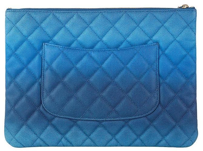 Chanel Clutch Caviar Placcata Oro New Medium Gradient Blue - vista 3