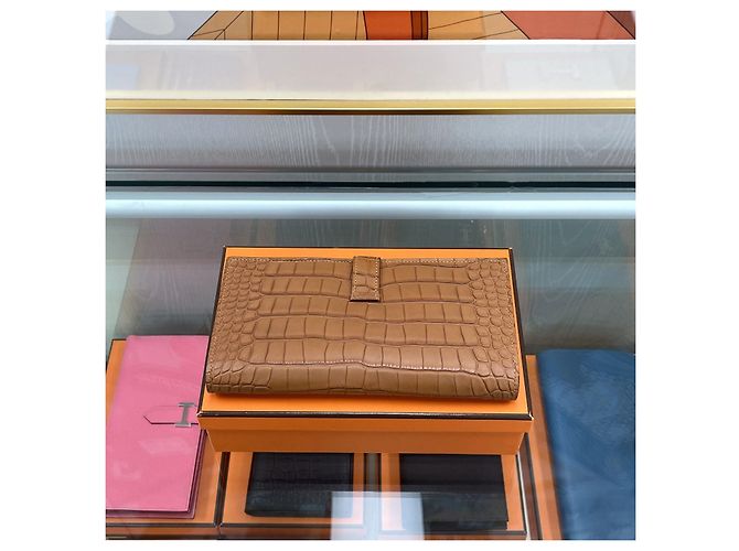 Hermès Portafoglio Beaune Croco Opaco Croco Oro Marrone - vista 4