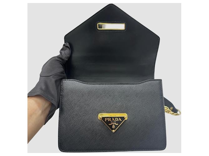 Prada Borsa a Spalla Saffiano Triangle Logo Chain Nero - vista 6