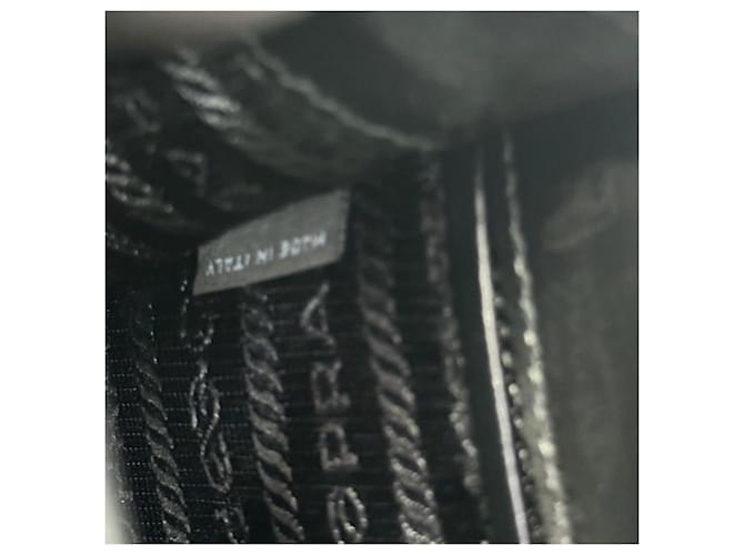Prada Borsa a Spalla Saffiano Triangle Logo Chain Nero - vista 8
