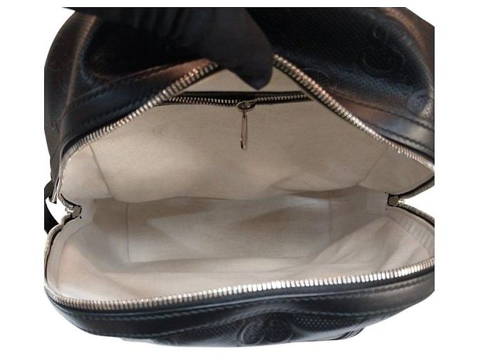 Gucci Schwarzer Rucksack mit Prägung - Ansicht 2