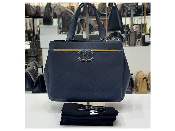 Chanel Matelassé Chain Tote Bag Serie Schwarz - Ansicht 2