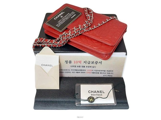 Borsa a tracolla Chanel Camellia Chain Rosso - vista 2