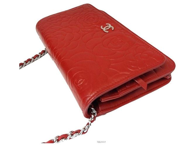 Borsa a tracolla Chanel Camellia Chain Rosso - vista 4