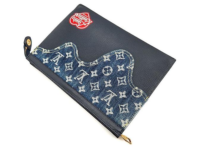 Louis Vuitton Pochette Nigo Monogram Pouch Voyage MM Nero - vista 4