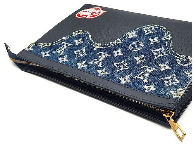 Louis Vuitton Pochette Nigo Monogram Pouch Voyage MM Nero - vista 6
