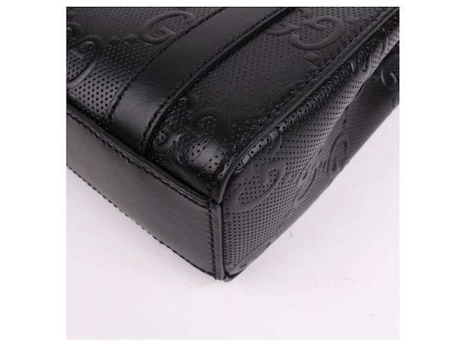 Gucci Mini borsa a tracolla nera goffrata Nero - vista 10
