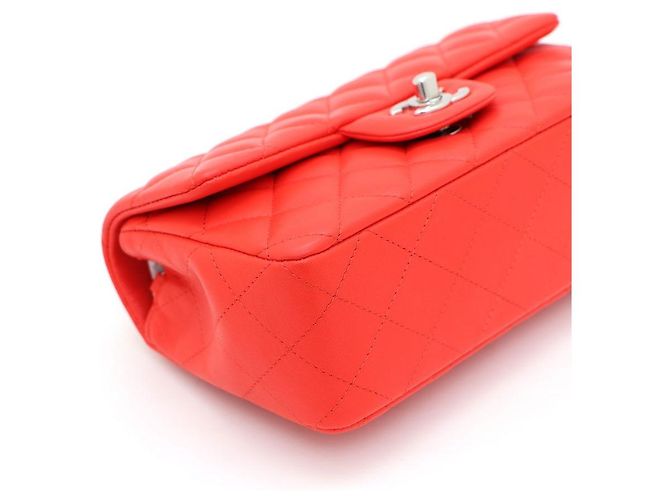 Chanel Mini Borsa a Spalla e Borsa Crossbody New Classic Flap CC in Agnello con Catena Argentata Rosso - vista 5