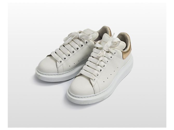 Alexander Mcqueen Sneaker Oversole da donna Bianco - vista 2