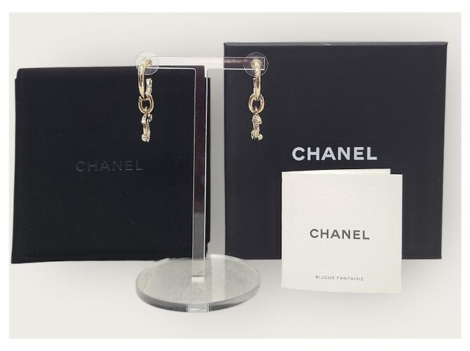 Chanel Orecchini pendenti in metallo dorato con strass e cristalli D'oro - vista 6