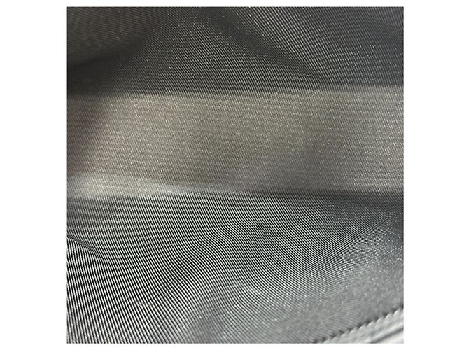 Louis Vuitton Cartera de muñeca Gas Tank Black Negro - vista 7