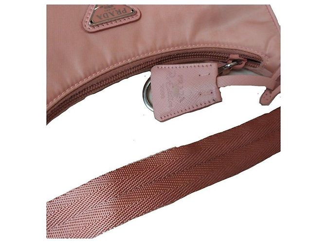 Prada Reedizione Pocono Pink Nylon Hobo Bag Borsa a Spalla Rosa - vista 6