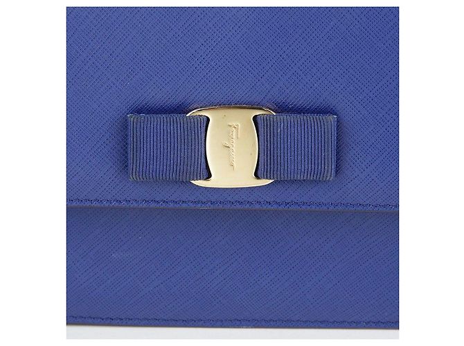 Salvatore Ferragamo Borsa a tracolla e crossbody Vara Genie in pelle Saffiano blu - vista 3