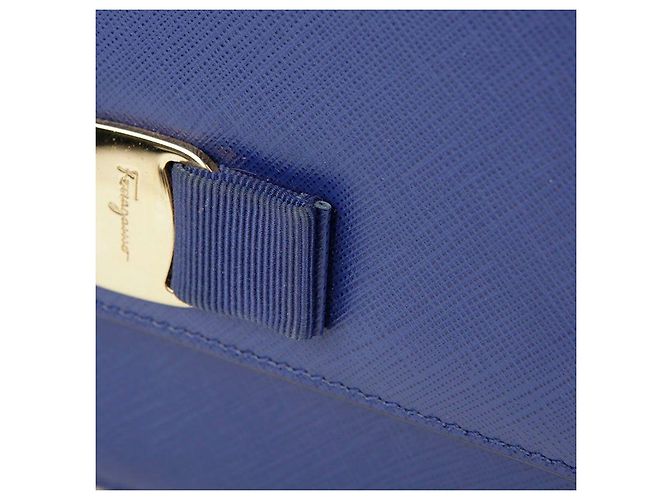 Salvatore Ferragamo Borsa a tracolla e crossbody Vara Genie in pelle Saffiano blu - vista 4