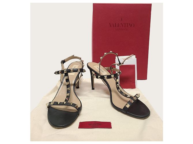 Valentino Schwarze Rockstud Metallic-Sandalen mit Absatz - Ansicht 8