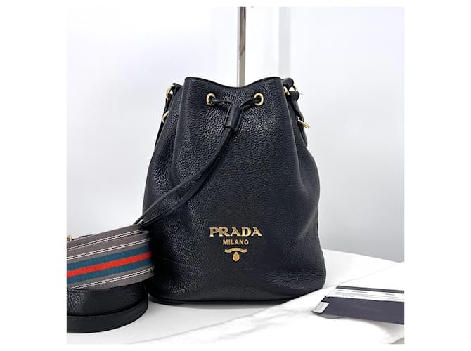 Prada Bolso Bucket Vitello Daino Crossbody Negro - vista 2