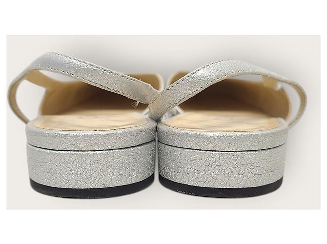 Chanel Décolleté slingback bicolore argento con tacco basso piatto - vista 6