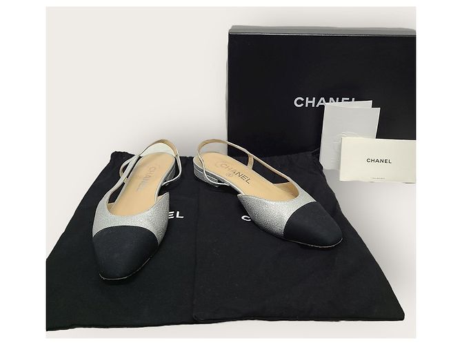 Chanel Décolleté slingback bicolore argento con tacco basso piatto - vista 8