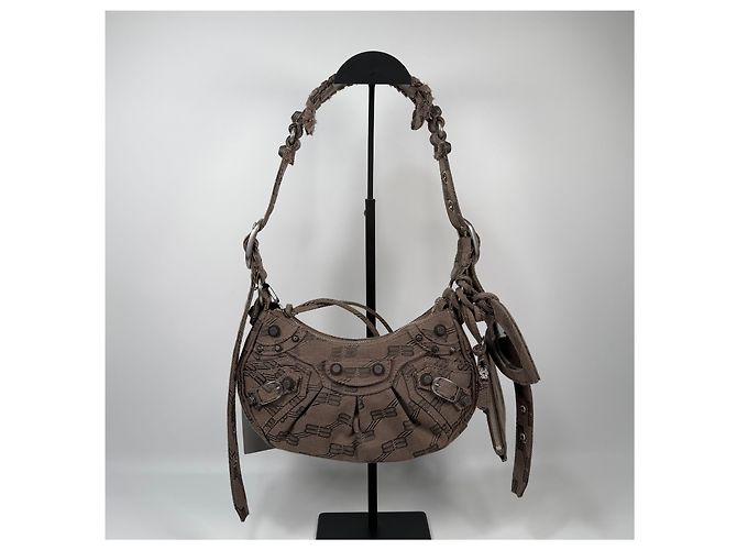 Balenciaga Borsa a tracolla BB Monogram Le Cagole in jacquard Argento - vista 3