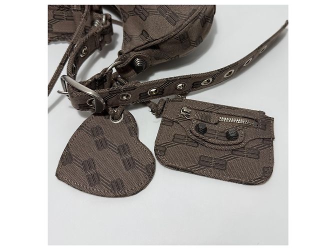Balenciaga Borsa a tracolla BB Monogram Le Cagole in jacquard Argento - vista 9