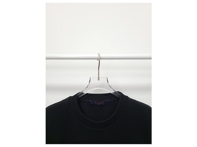Louis Vuitton Schwarzes T-Shirt aus Piqué-Baumwolle mit Monogramm-Tasche - Ansicht 2