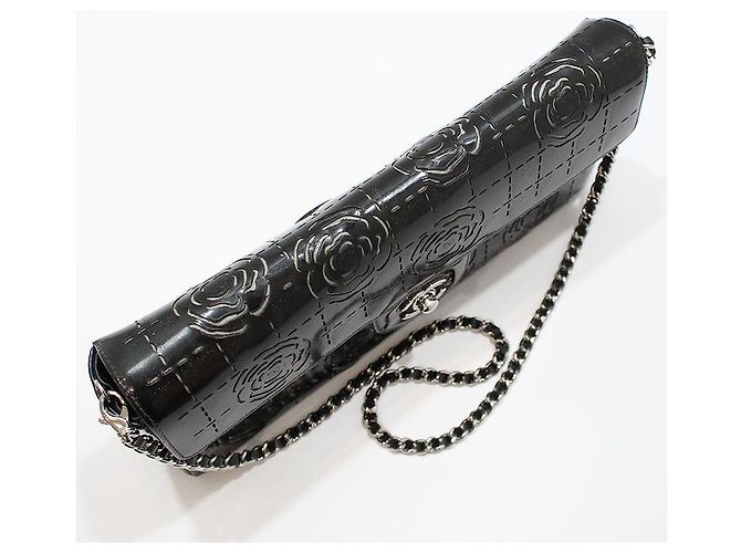 Chanel Borsa a tracolla Baguette in vernice nera con camelia e barretta di cioccolato, tono argento Nero - vista 6