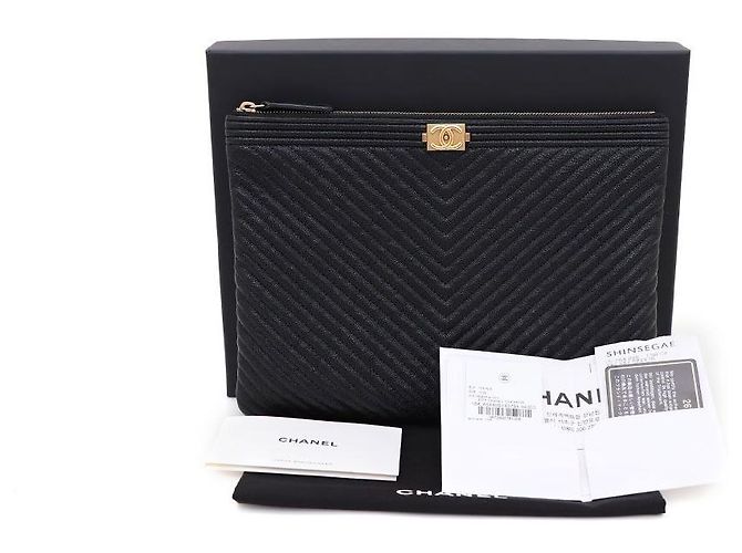 Chanel Clutch Chevron Boy Gold New Medium Nero - vista 8
