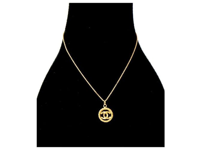 Chanel Collar Round CC Dorado - vista 5