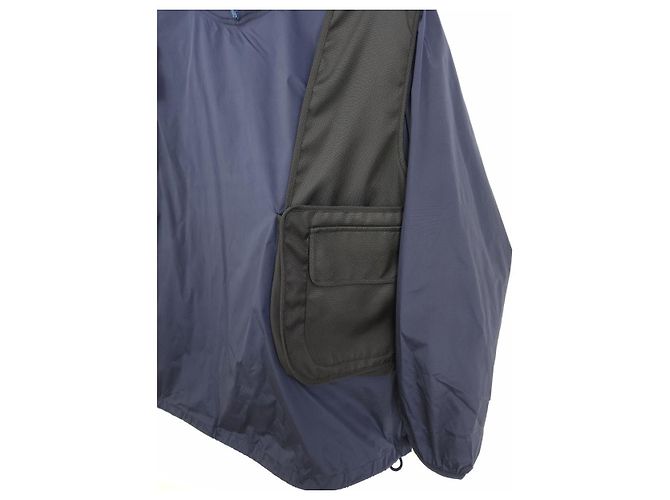 Louis Vuitton Giacca Blouson con Cappuccio e Imbracatura Pieghevole Blu - vista 4