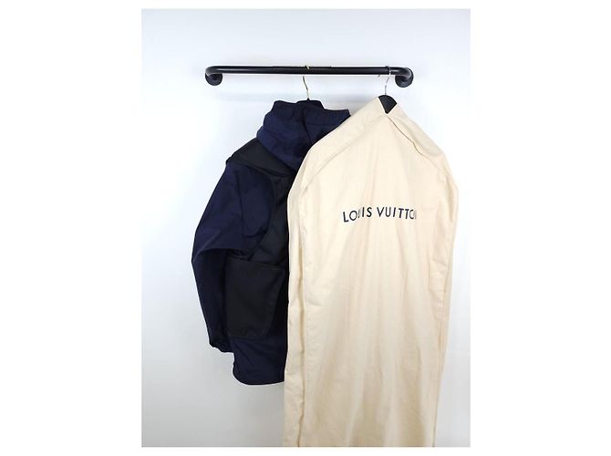 Louis Vuitton Giacca Blouson con Cappuccio e Imbracatura Pieghevole Blu - vista 6