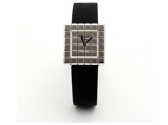 Chopard Ice Cube Small Damenuhr in Weißgold - Ansicht 15