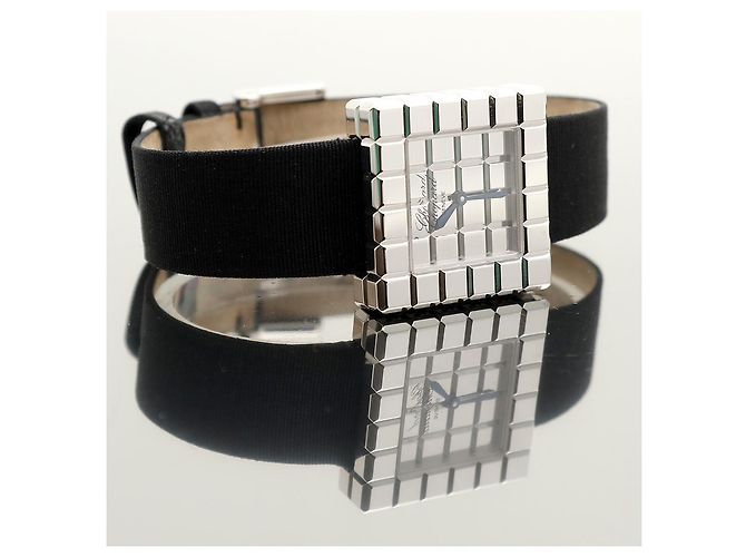 Chopard Ice Cube Small Damenuhr in Weißgold - Ansicht 22