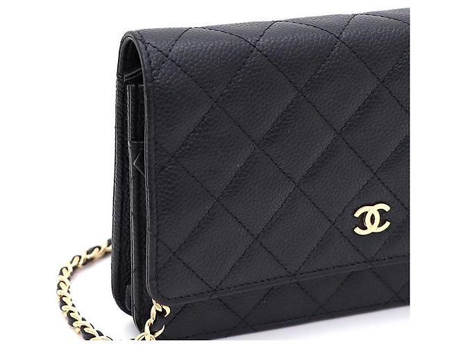 Chanel Bolsa de ombro e Crossbody WOC em Caviar com Corrente Dourada Preto - vista 4
