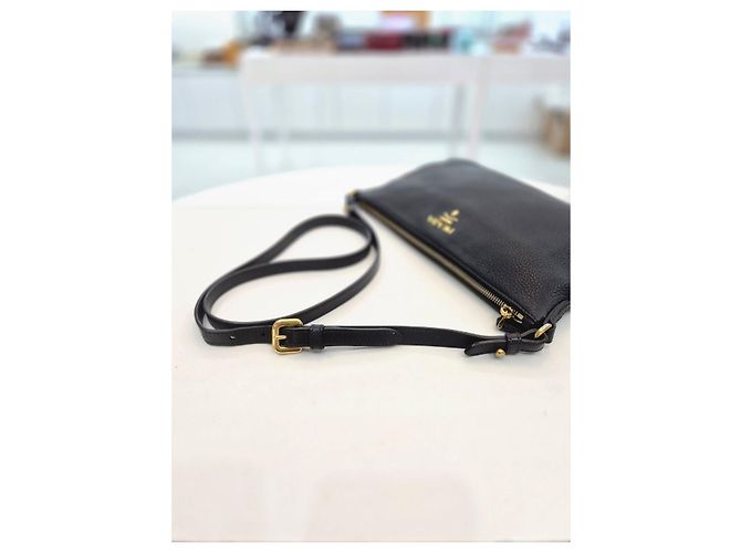 Prada Borsa a tracolla e crossbody in pelle Vitello Daino Nero - vista 17