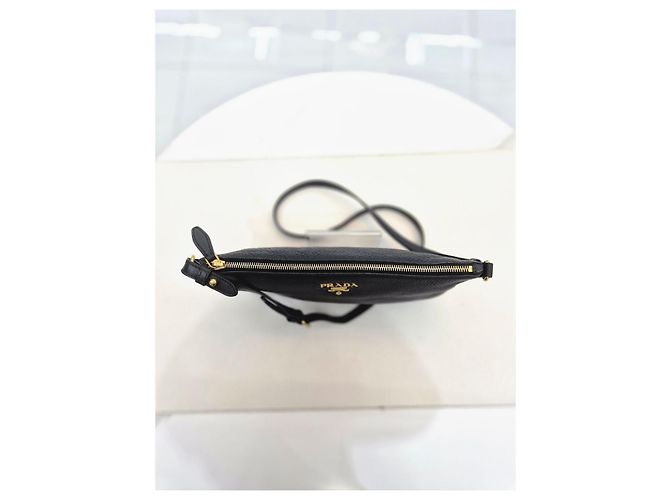 Prada Borsa a tracolla e crossbody in pelle Vitello Daino Nero - vista 9